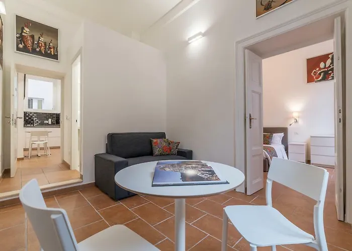 Apartment Via Genova Rom